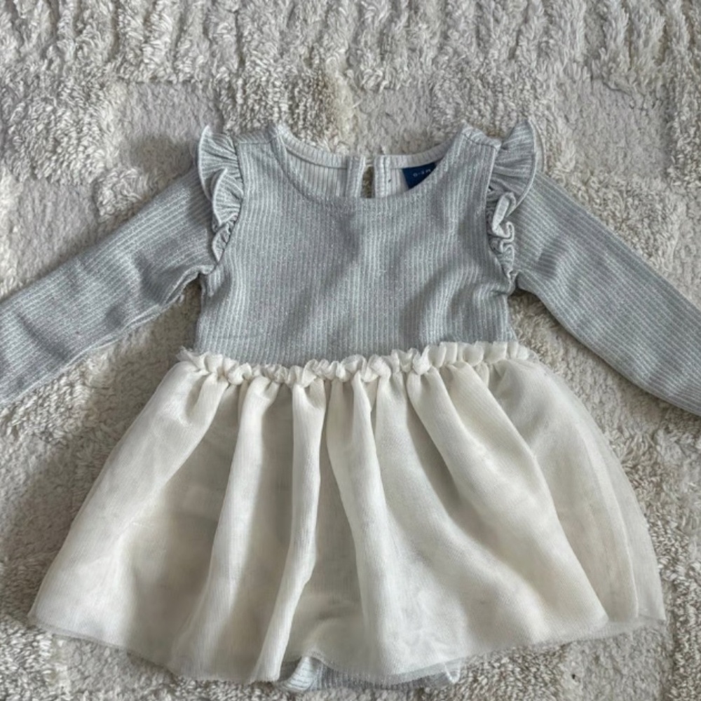 Old navy 0-3 month girls holiday dress